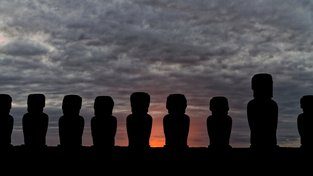 20 - Ile De Pâques (20) - Ahu Tongariki.jpg